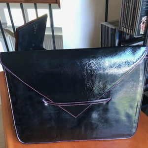 Studio C - 16" Hide & Chic Laptop Sleeve